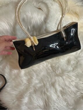 Beijo Glossy Black and Tan Handbag w/ shoulder Straps